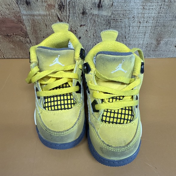 Nike Air Jordan Retro 4 Boys Size 7C Yellow Athletic Shoes Sneakers BQ7670-700 - Picture 4 of 13